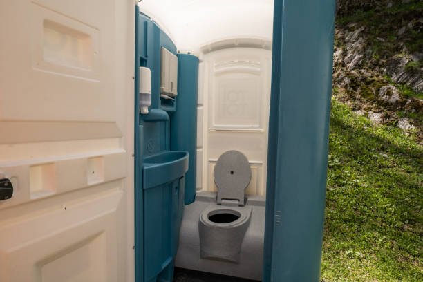 Best Portable bathroom rental  in College Park, GA